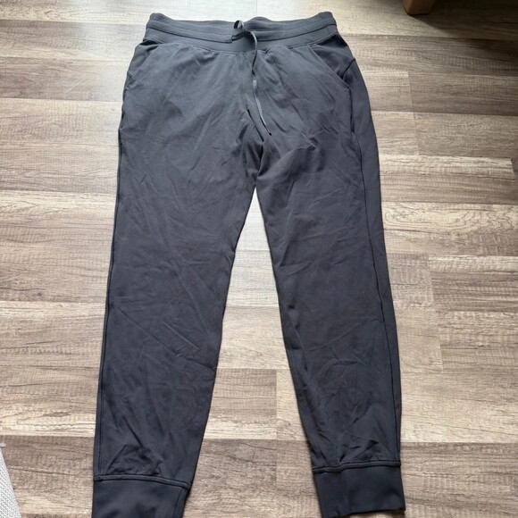Lululemon Pants - Lululemon Black Jogger Pants With Drawstring Waist & Cuffed Ankles - Size 8 or 1